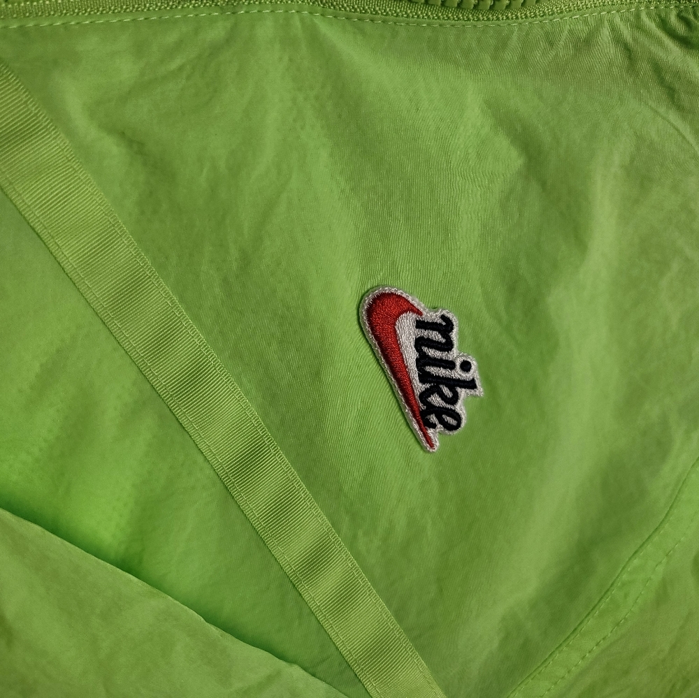 Men's Nike Sports Heritage Windrunner 1/2-Zip Hooded Jacket DA2492 399 Size M - Picture 3 of 8